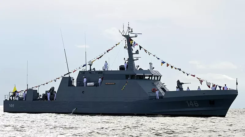 Revista Naval en honor al nuevo Comandante de la Armada de Colombia, Vicealmirante Juan Ricardo Rozo. Revista Naval en honor al nuevo Comandante de la Armada de Colombia, Vicealmirante Juan Ricardo Rozo.