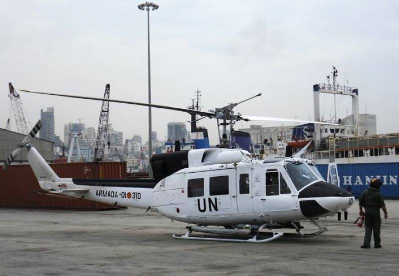 Entre los múltiples misiones en las que participó la Tercera Escuadrilla está la de Líbano, en la que se pintaron los helicópteros AB-212 participantes del blanco propio de la ONU. (foto Armada) Entre los múltiples misiones en las que participó la Tercera Escuadrilla está la de Líbano, en la que se pintaron los helicópteros AB-212 participantes del blanco propio de la ONU. (foto Armada)
