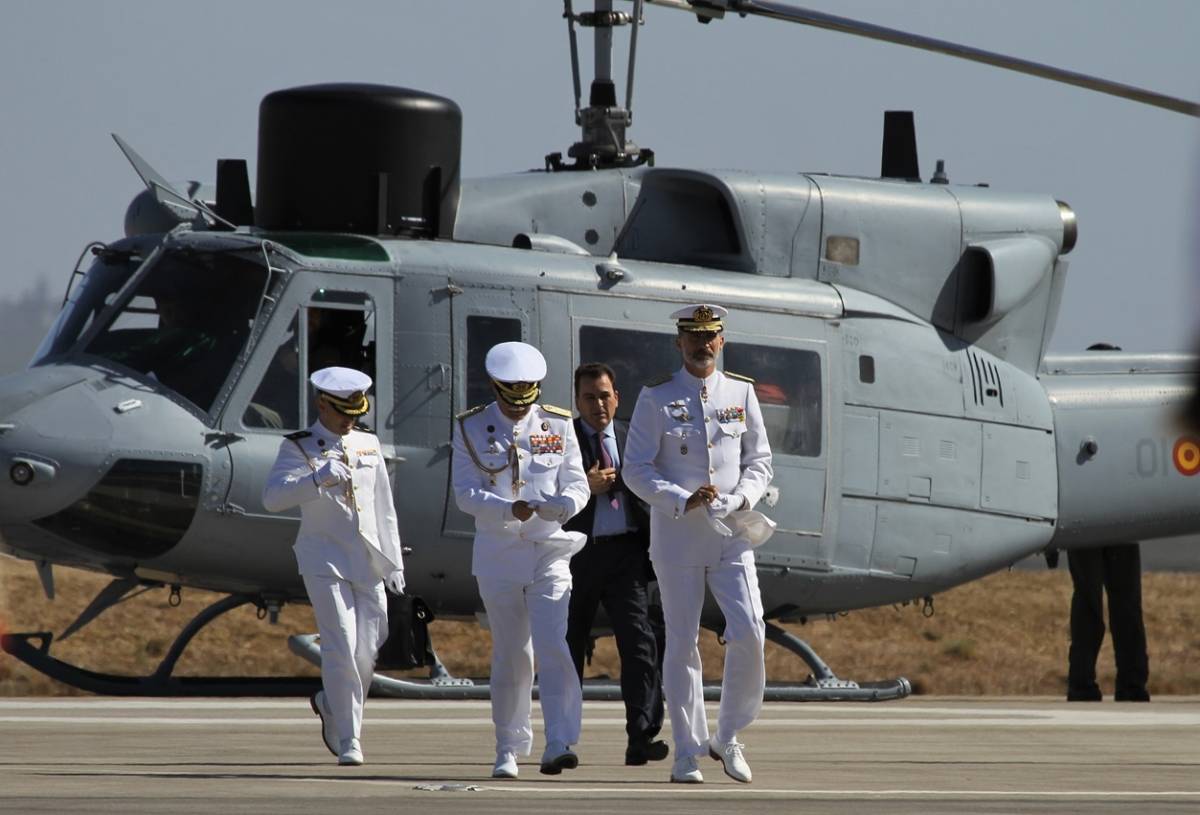 Durante la celebración del Centenario de la Aeronáutica Naval española en 2017, SM el Rey Felipe VI llegó oficialmente al acto a bordo de un Tercera. (foto Julio Maíz) Durante la celebración del Centenario de la Aeronáutica Naval española en 2017, SM el Rey Felipe VI llegó oficialmente al acto a bordo de un Tercera. (foto Julio Maíz)