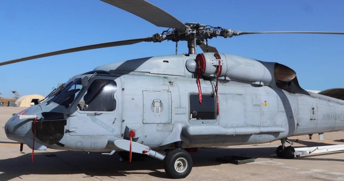 Uno de los SH-60F, que todavía emplea la Quinta Escuadrilla. (foto Julio Maíz) Uno de los SH-60F, que todavía emplea la Quinta Escuadrilla. (foto Julio Maíz)