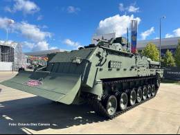 Rusia ha dise�ado el carro de recuperaci�n T-16 que es un veh�culo que aprovechar�a la barcaza del carro de combate Armata convenientemente modificada. (Octavio D�ez C�mara)
