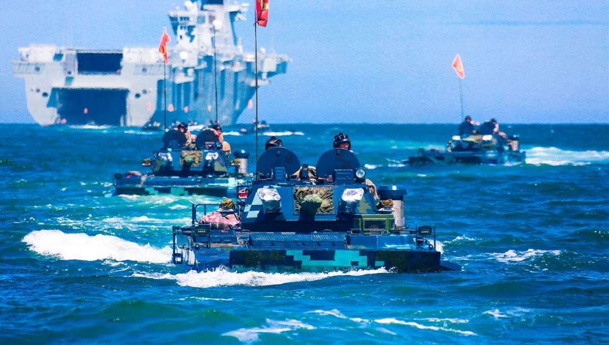 China está formando con rapidez y de forma callada, una fuerza expedicionaria que pronto será temible y podrá intervenir en cualquier punto del planeta (foto T.Ruijie/Ministerio de Defensa de China). China está formando con rapidez y de forma callada, una fuerza expedicionaria que pronto será temible y podrá intervenir en cualquier punto del planeta (foto T.Ruijie/Ministerio de Defensa de China).