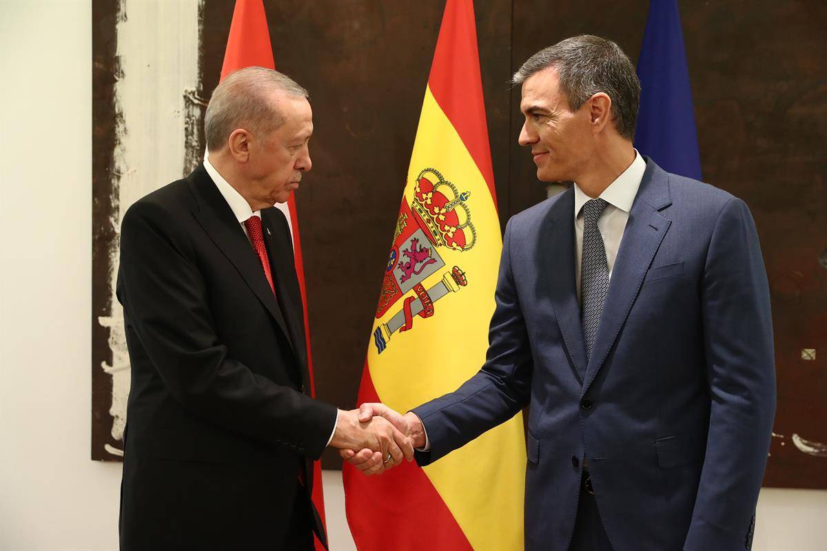 Erdogan y Pedro Sánchez en el Palacio de La Moncloa. Erdogan y Pedro Sánchez en el Palacio de La Moncloa.