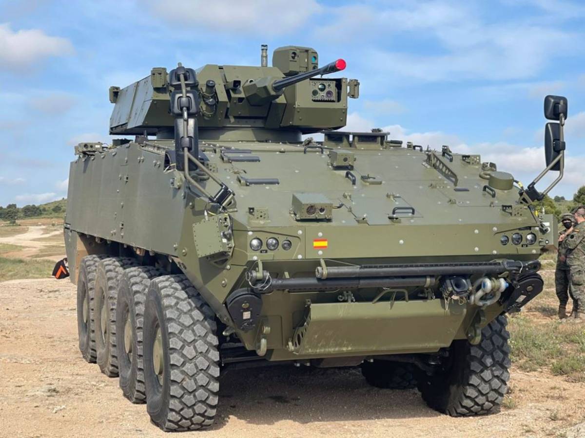 El Dragón dispondrá de un amplio catálogo de municiones para su cañón de 30 mm. (Ministerio de Defensa) El Dragón dispondrá de un amplio catálogo de municiones para su cañón de 30 mm. (Ministerio de Defensa)