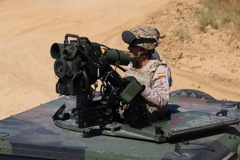 La capacidad anticarro del destacamento de IM en Rumania la aseguraran los misiles "Spike", montados en los 4x4 VAMTAC ST5 (foto Julio Maíz). La capacidad anticarro del destacamento de IM en Rumania la aseguraran los misiles "Spike", montados en los 4x4 VAMTAC ST5 (foto Julio Maíz).