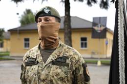 Los militares de Operaciones Especiales del Regimiento �Ranger� de Italia han cambiado su cl�sica boina granate por una verde m�s operativa e identificativa de su especialidad. (Esercito)