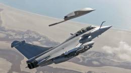Se prev� que los futuros Rafale F5 operen con un nuevo dron furtivo de combate derivado del Neuron. (Dassault Aviation)