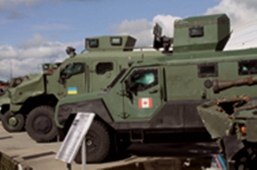 El material acorazado y blindado que vimos incluía una veintena de vehículos de diferente origen y capacidad.