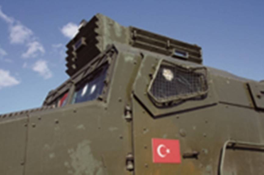 Los “Kirpi” turcos también llegaron a manos ucranianas y este ejemplar presenta impactos en los vidrios blindados del conductor.