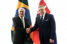 El premier eslovaco, Robert Fico con el vicepresidente brasile�o Geraldo Alckmin.