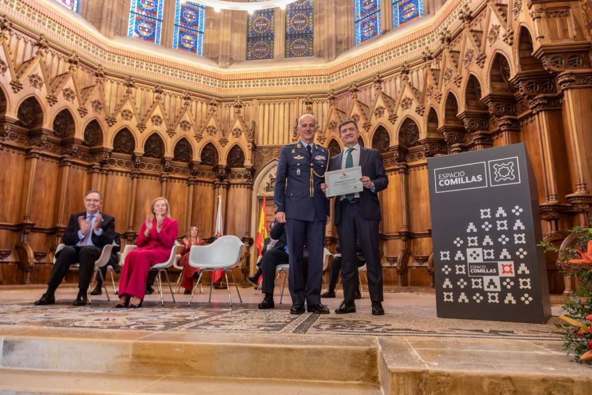 Ignacio Bengoechea Martín, presidente de SMS, recogió el Diploma (SMS) Ignacio Bengoechea Martín, presidente de SMS, recogió el Diploma (SMS)