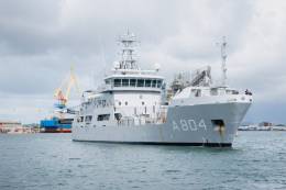 Buque de apoyo HNLMS Pelikaan (A-804). (Foto: Dutch Ministry of Defence)