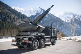 Sistema de defensa antia�rea Skynex montado sobre un cami�n. (Rheinmetall)