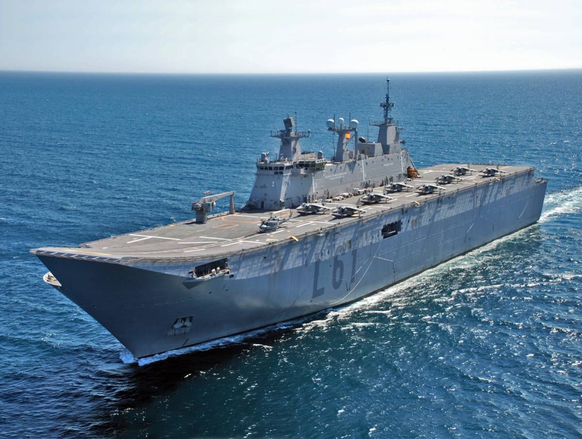 Portaaeronaves Juan Carlos I (L-61). Portaaeronaves Juan Carlos I (L-61).