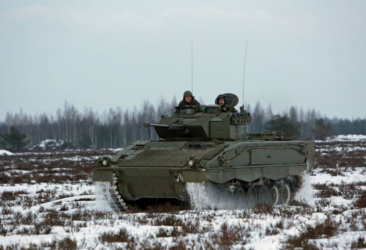 El vehículo de combate Pizarro constituye, junto al carro de combate Leonardo, la punta de lanza de los vehículos acorazados del Ejército de Tierra (Ejército de Tierra) El vehículo de combate Pizarro constituye, junto al carro de combate Leonardo, la punta de lanza de los vehículos acorazados del Ejército de Tierra (Ejército de Tierra)