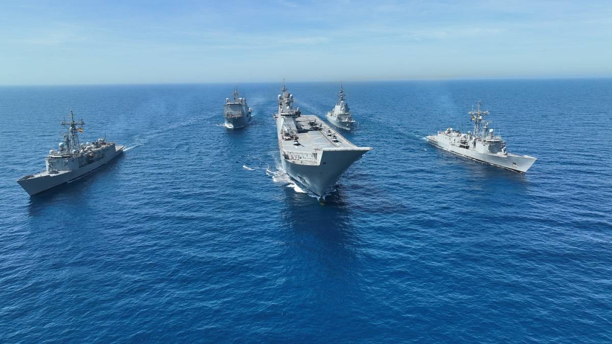 El Grupo de Combate Expedicionario “Dédalo” navegando por la mar. (Armada) El Grupo de Combate Expedicionario “Dédalo” navegando por la mar. (Armada)