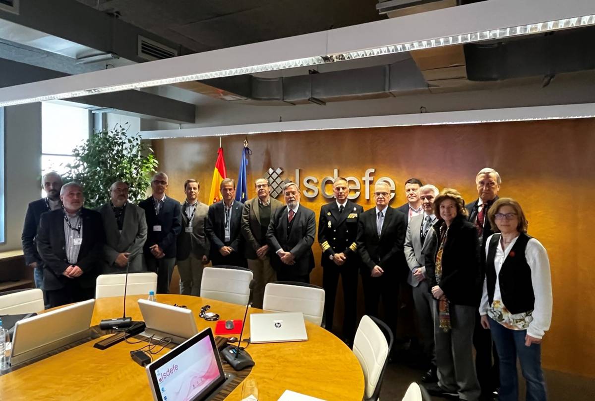 Isdefe y la ULE acuerdan la creación de una nueva cátedra de la Red Horizontes. Isdefe y la ULE acuerdan la creación de una nueva cátedra de la Red Horizontes.