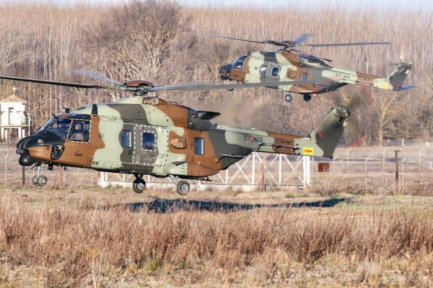 Los actuales helicópteros BHELMA III fueron los principales protagonistas de su 50 aniversario. (foto Rubén Galindo)