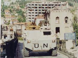 Paso del ro Neretva por un puente de circunstancias en Bosnia. En ese mismo lugar cay herido de muerte el teniente Aguilar, el tercer cado.