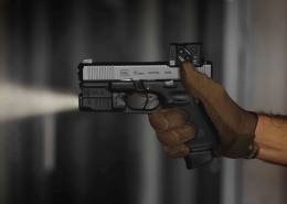 Las Glock, con el visor COA y el mdulo GTL II, se convierten en mucho mejores pistolas para aquellos que requieren un arma cien por cien fiable. (Glock)