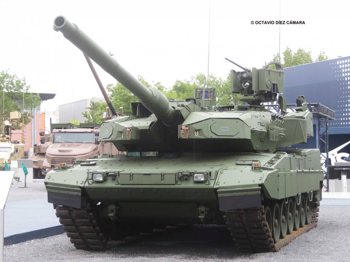El Leopard 3 que ahora se evalúa sería un paso más sobre los actuales Leopard 2A8 e incluiría mejoras en áreas como la potencia de fuego o la movilidad. (Octavio Díez Cámara) El Leopard 3 que ahora se evalúa sería un paso más sobre los actuales Leopard 2A8 e incluiría mejoras en áreas como la potencia de fuego o la movilidad. (Octavio Díez Cámara)