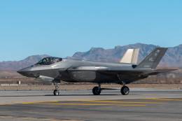 Un avi�n de combate F-35A de la USAF en la Base A�rea de Nellis. (Fuerza A�rea de los Estados Unidos)
