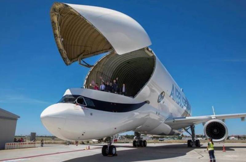 Un avin Beluga de Airbus en la planta de Getafe. (Airbus)