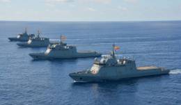 Buques de la Armada navegando por aguas canarias. (Armada)