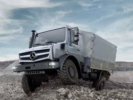 Mercedes Benz Unimog U4000.