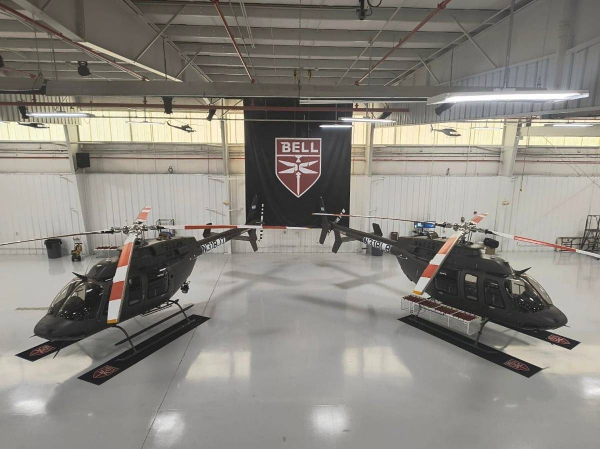 Dos helicópteros Bell 407. (Bell Helicopters) Dos helicópteros Bell 407. (Bell Helicopters)