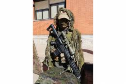 El rifle DMR SIG Sauer 716 de 7,62 mm, expuesto por la CRAV, durante el pasado da del 23 de febrero. (foto Julio Maz)