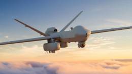 Imagen digital del pod SOAR, bajo el plano derecho de un MQ-9. (foto GA-ASI)