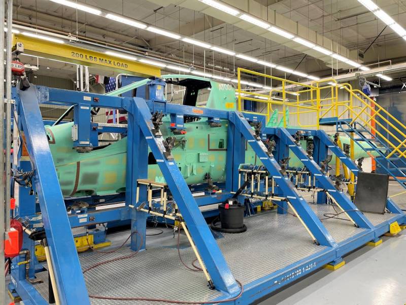 El primero de los AH-64E australianos en fase de construccin en Mesa (Arizona). (foto Boeing Rotorcraft Systems)