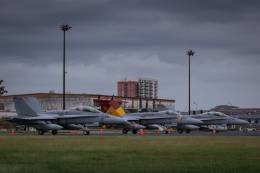 Cazabombarderos McDonnell Douglas F/A-18C Hornet del VMFA-312 "Checkerboards" en Panam. (Foto: USMC)