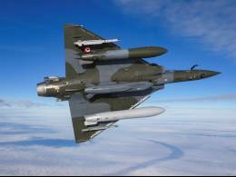 La actualizaci�n aplicada en los Mirage 2000 D RMV va a permitir que sigan siendo un importante medio a�reo de combate hasta por lo menos la mitad de la pr�xima d�cada. (Arm�e de l�Air et de l�Espace)