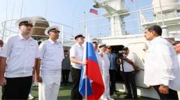 El presidente Nicols Maduro durante su visita al buque Admiral Vladimirsky. (Foto: MINCI)
