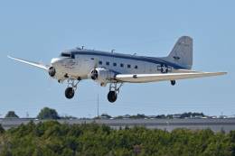 El protagonista del periplo, el R4D de la Commemorative Air Force. (foto Alan Wilson-Wikimedia)