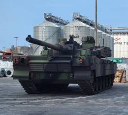 Carro combate K-2 Black Panther y 8x8 K-877, Hyundai Rotem en SITDEF.