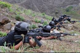 Operadores especiales de Venezuela durante un ejercicio de tiro.