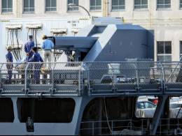 As es el prototipo del can railgun que Japn acaba de embarcar en un buque para someterlo a pruebas previas a su uso en naves de combate. (JMSDF)