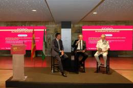 El Foro Almirante Bonifaz en su primera edicin. (foto: Ghenova)