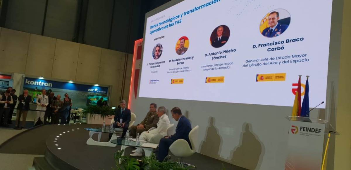 Mesa Redonda de los Jefes de Estado Mayor. (foto: FEINDEF) Mesa Redonda de los Jefes de Estado Mayor. (foto: FEINDEF)