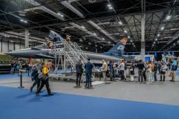 La maqueta de Eurofighter presente en FEINDEF que ser exhibida en Madrid prximamente. (foto: Airbus)