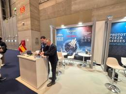 Stand de FIDAE en FEINDEF. (foto: FIDAE)