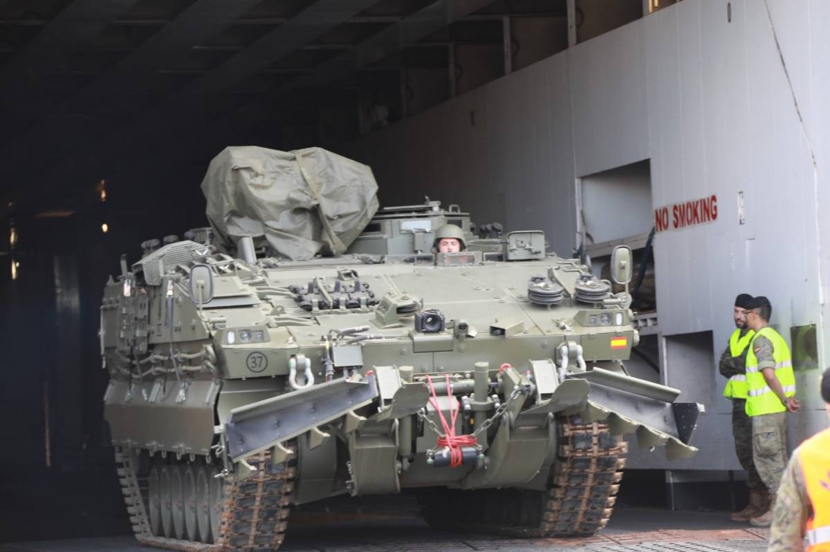 Vehículo VCZ CASTOR de combate de Zapadores Vehículo VCZ CASTOR de combate de Zapadores