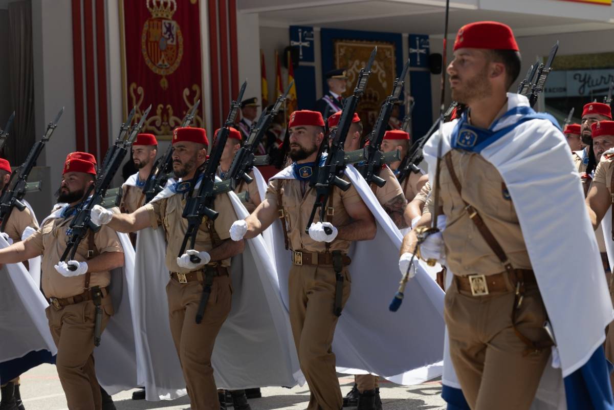Los Regulares desfilarán con sus vistosos uniformes en el acto central del DIFAS 25. Foto archivo Ministerio de Defensa. DIFAS 24. Los Regulares desfilarán con sus vistosos uniformes en el acto central del DIFAS 25. Foto archivo Ministerio de Defensa. DIFAS 24.