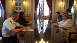 Reunin de la ministra de defensa uruguaya con la embajadora de Israel.