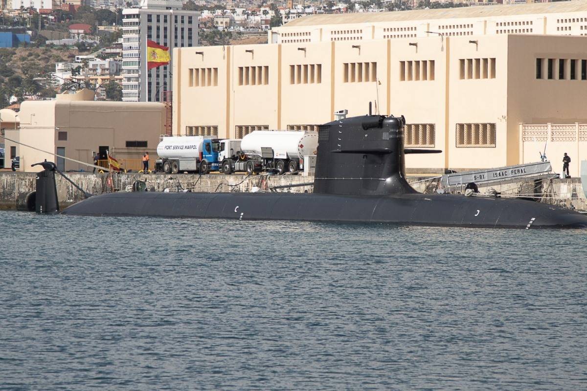 El submarino S-81 atracado por primera vez en el Arsenal de Las Palmas. (foto Antonio Rodriguez Santana) El submarino S-81 atracado por primera vez en el Arsenal de Las Palmas. (foto Antonio Rodriguez Santana)