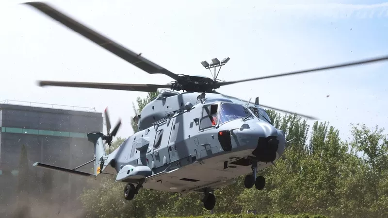 El futuro helicóptero de la Armada NH90 MSPT 03 despegando tras ser expuesto en FEINDEF. Foto: Julio Maíz El futuro helicóptero de la Armada NH90 MSPT 03 despegando tras ser expuesto en FEINDEF. Foto: Julio Maíz