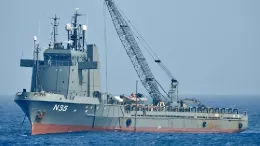 El buque de abastecimiento N35. 